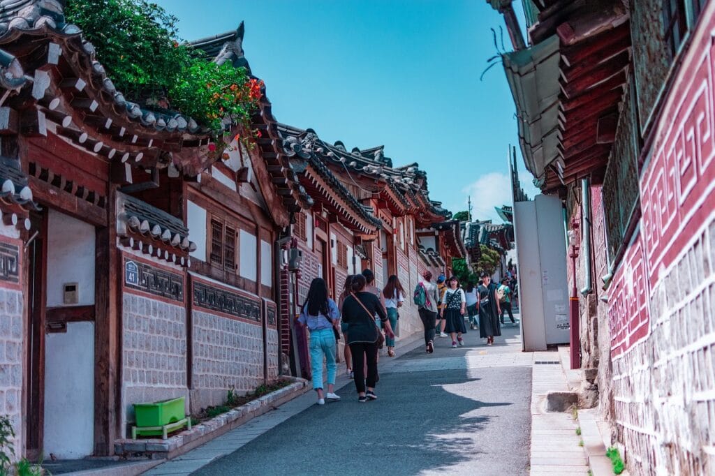 South Korea Travel Guide: 10 Unmissable Tips for an Incredible Adventure 1 korea 4141530 1280