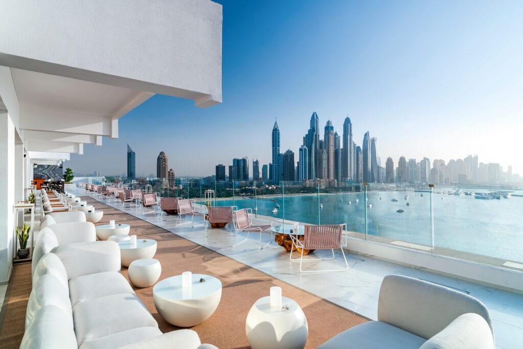 Rooftop Dubai: Top 10 Bars with Stunning Views and Unforgettable Nights 1 EgHIdflp the penthouse01